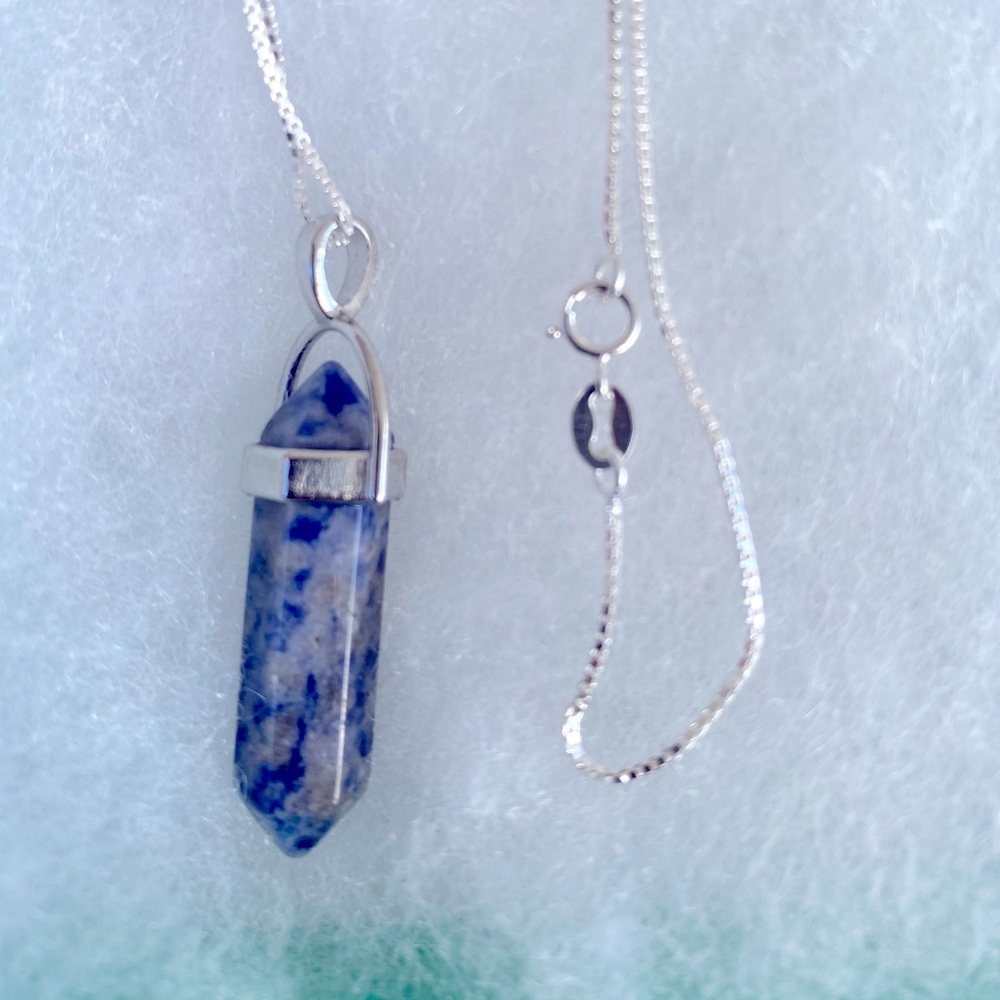 Handmade Sodalite healing silver necklace